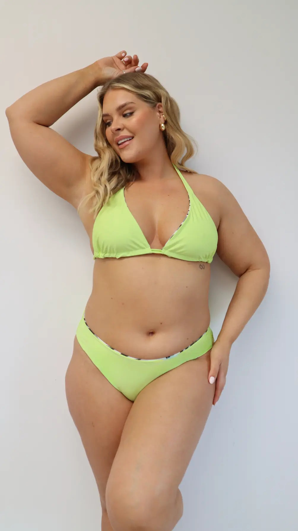 Hipster/Low-Rise Full-Coverage Reversible Abstract Bikini Bottoms RELR