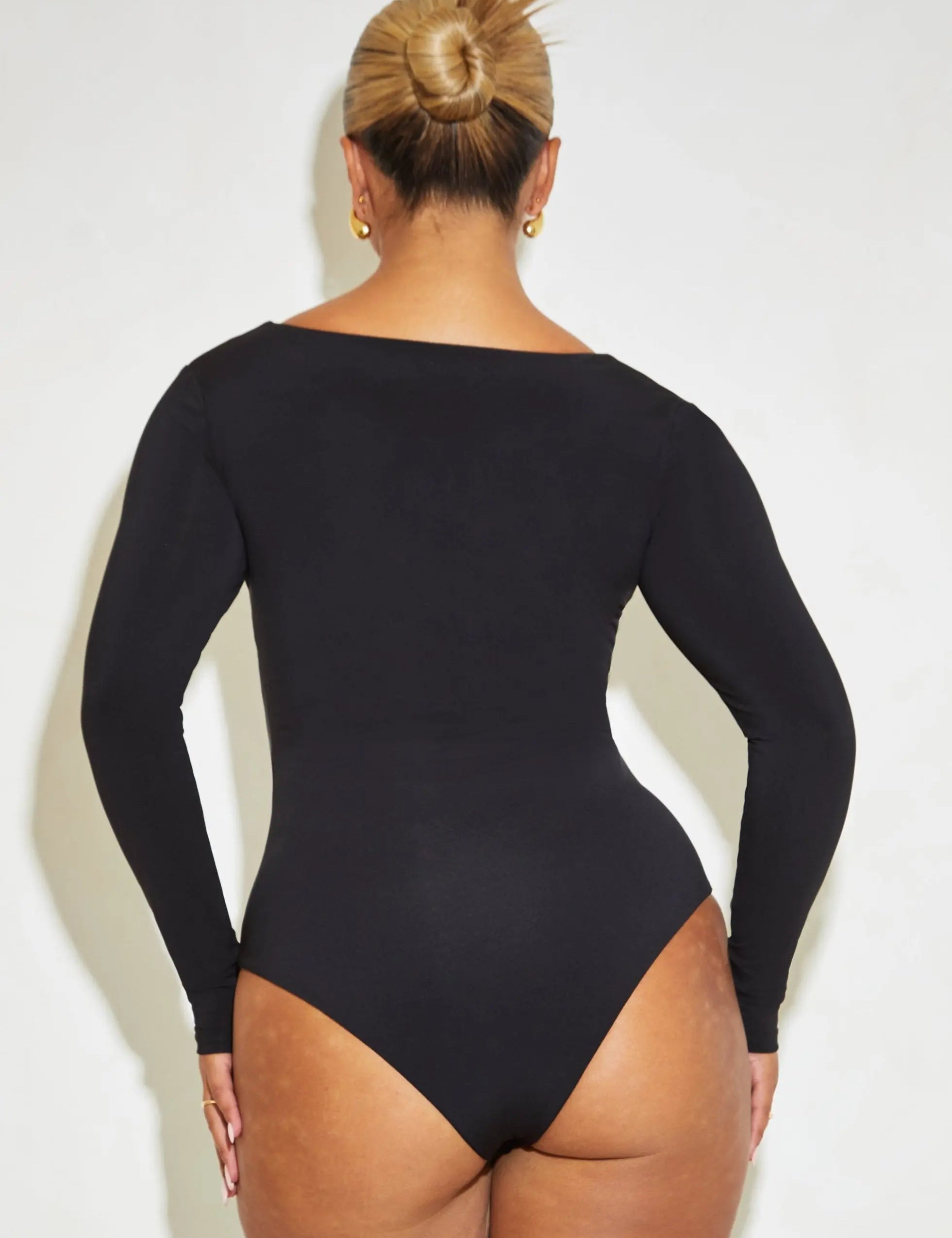 Long Sleeve Plunge Neck 'Grace' Bodysuit - Black Elrstyle