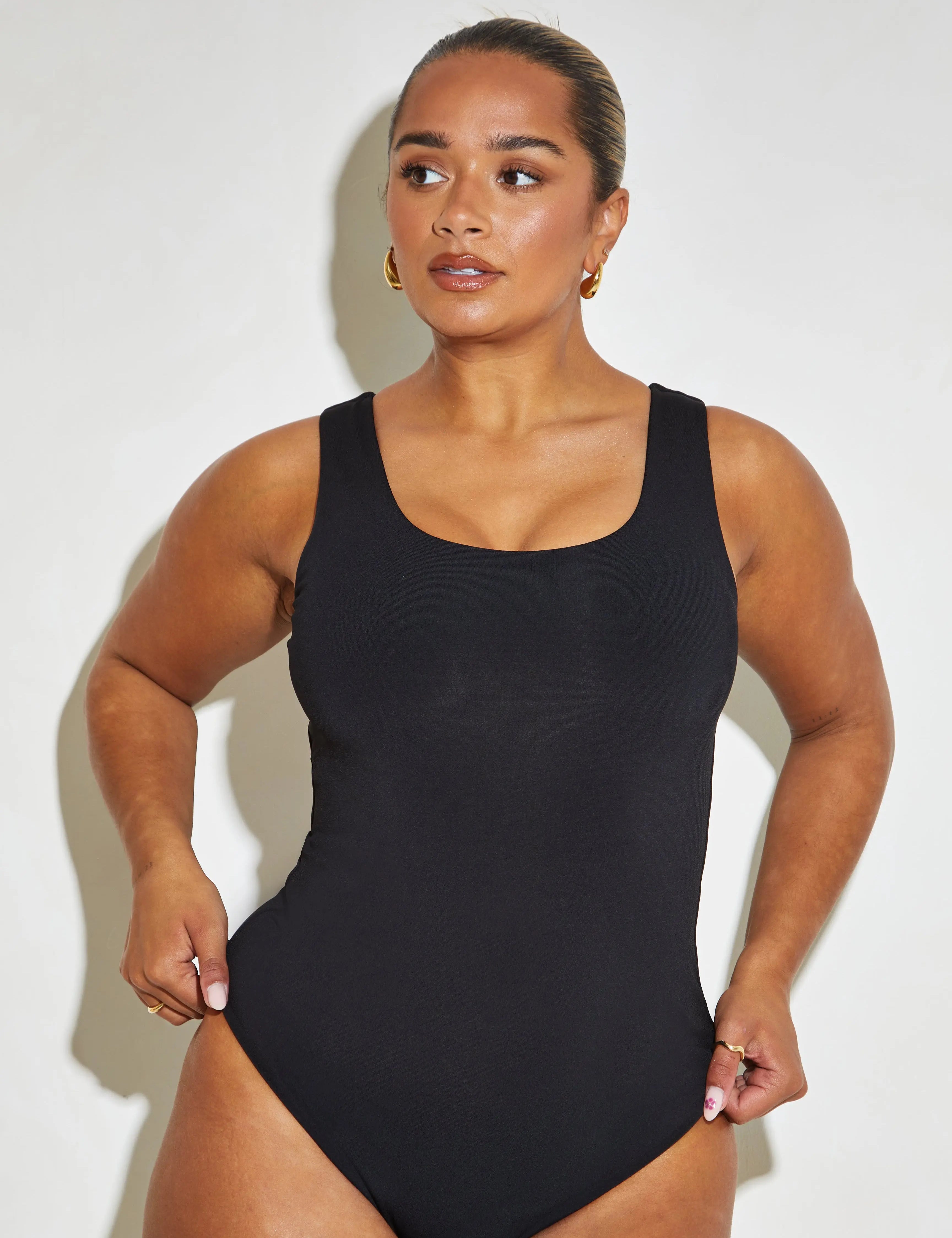 Scoop Neck Plunge Sleeveless 'Joy' Bodysuit - Black Elrstyle