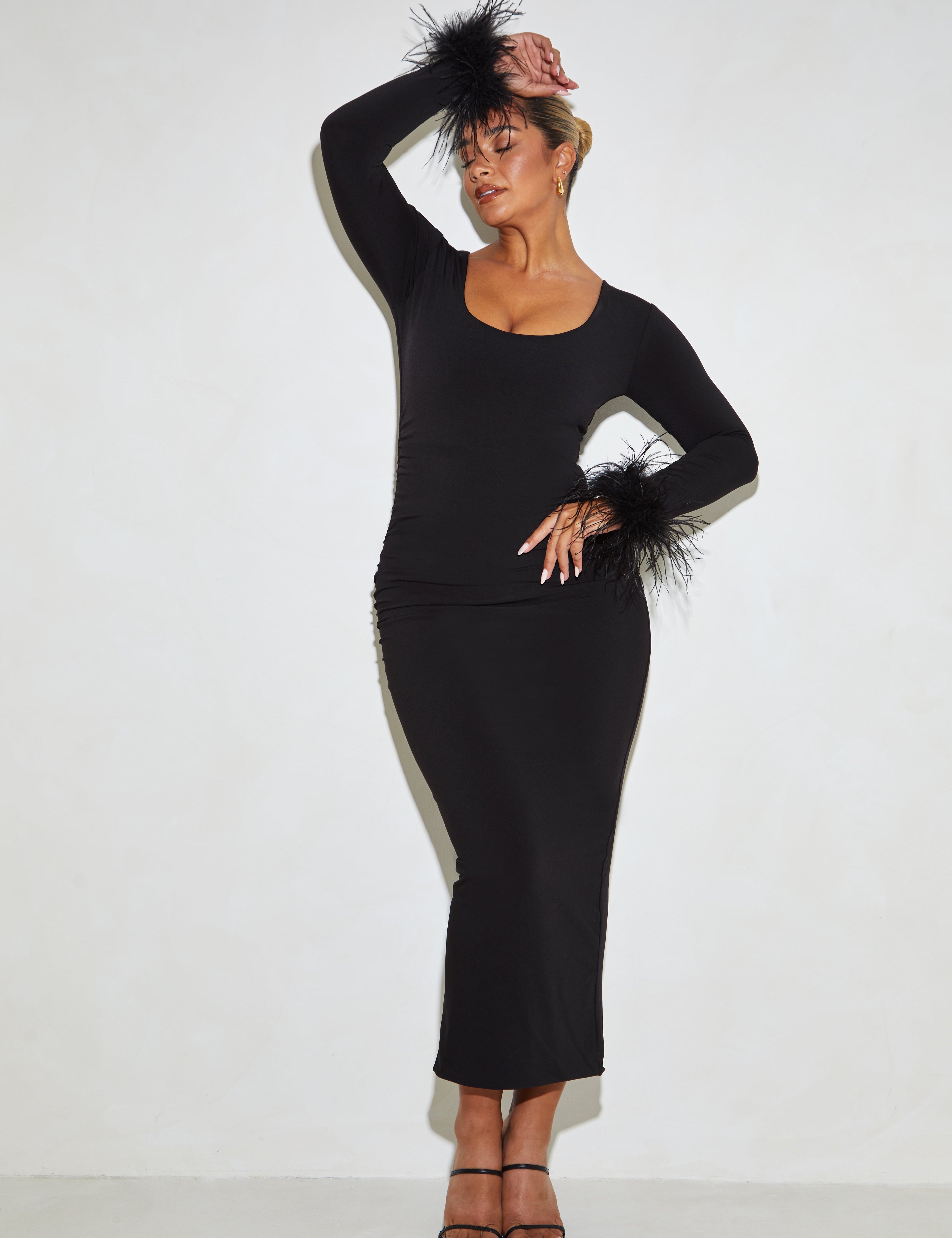 What Shoes to Wear with a Maxi Dress (Easy Styling Ideas That Always Work)