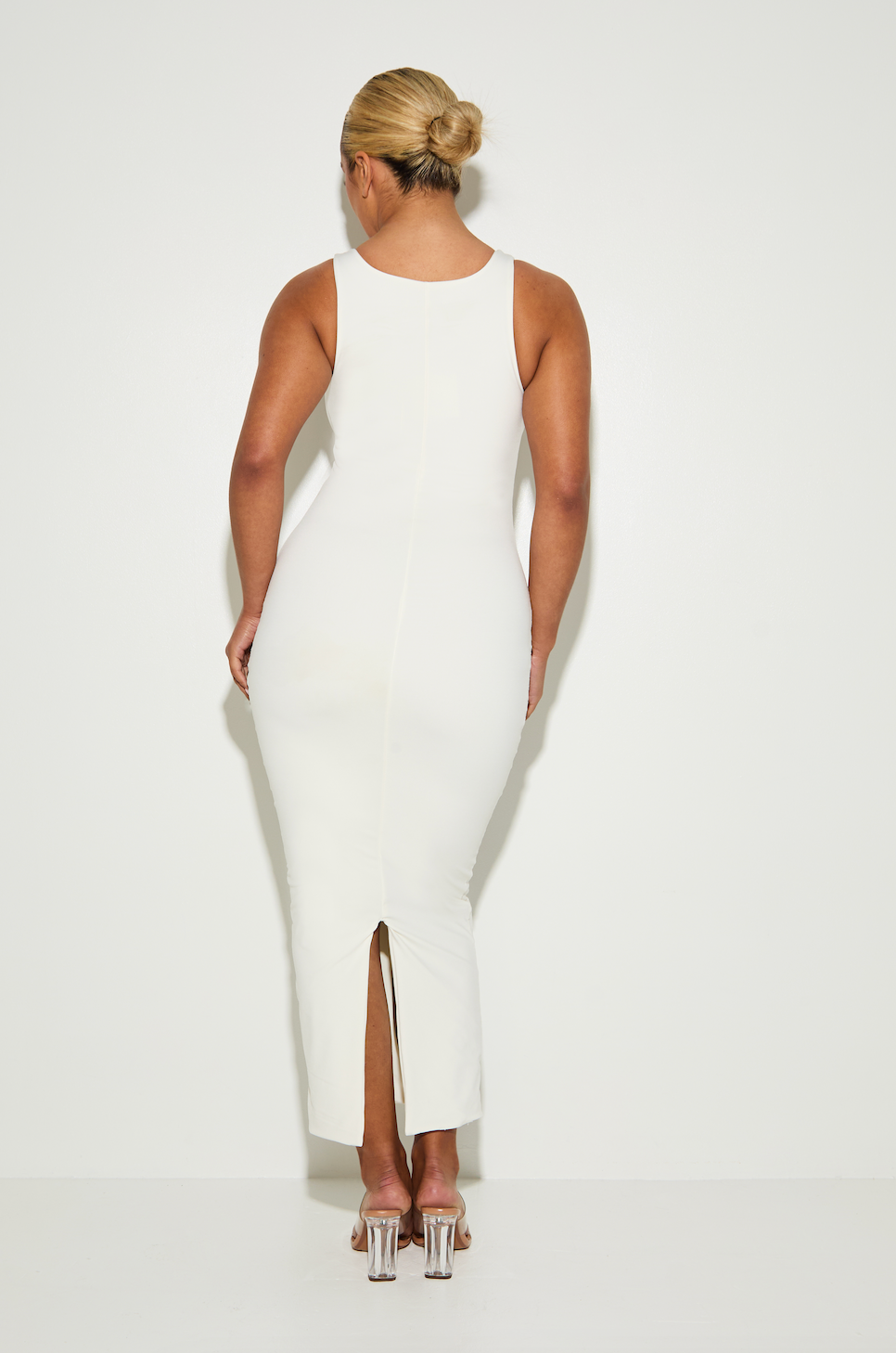 Ruched Scoop Neck Shaping 'Orla' Maxi Dress - Coconut