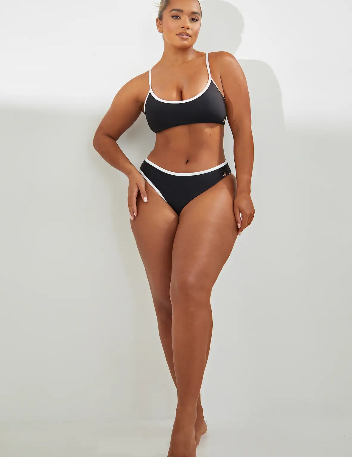 Low-Rise Full-Coverage Bikini Bottoms Elrstyle