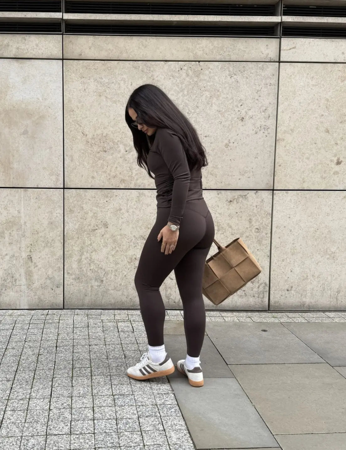 Dani Crew Neck Long Sleeve Ruched Side Top RELR