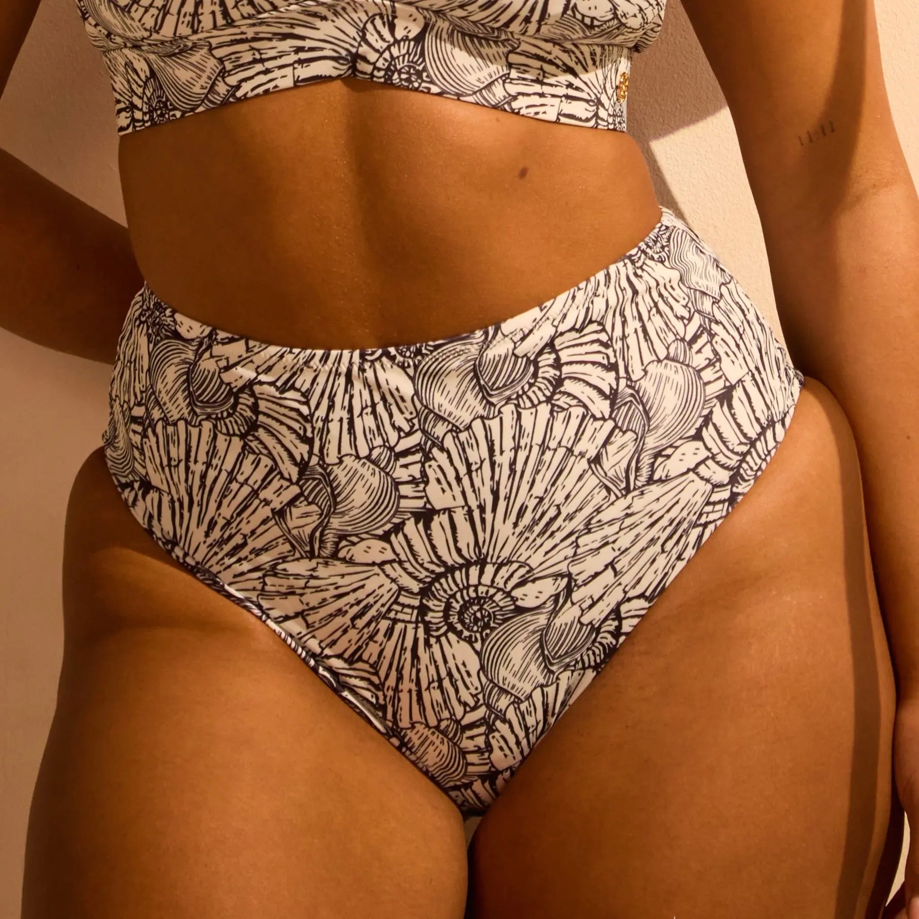 High Waisted Tummy Control Bikini Bottoms - Shell RELR