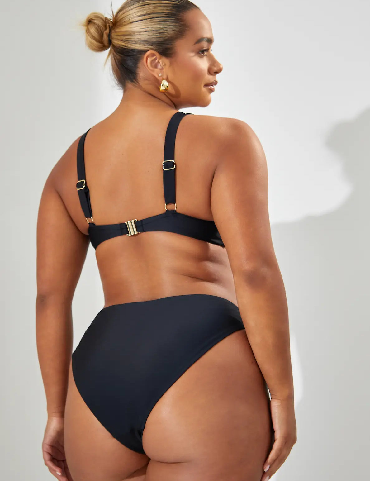 Low-Rise Full-Coverage Bikini Bottoms RELR