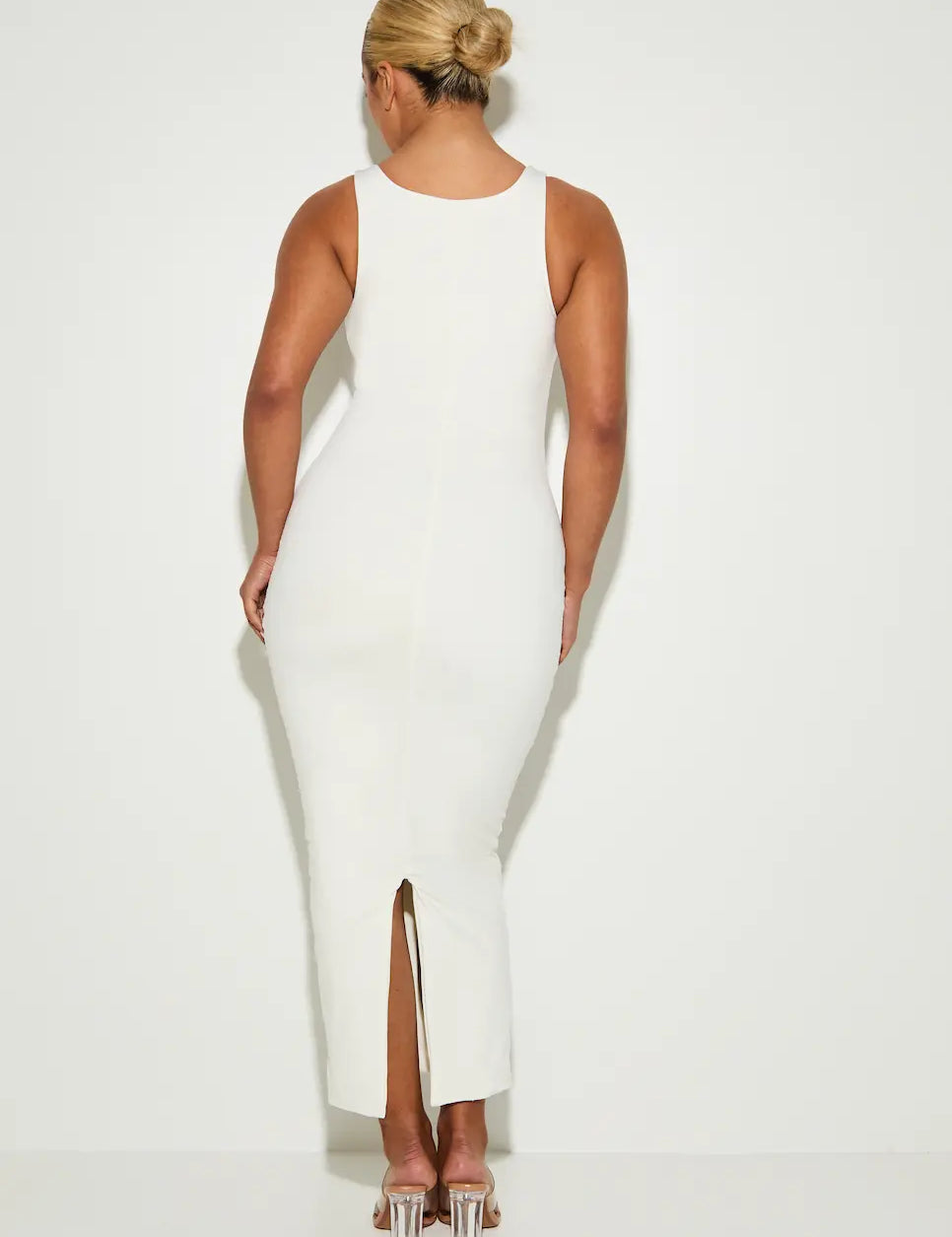 Ruched Scoop Neck Shaping 'Orla' Maxi Dress - Coconut Elrstyle